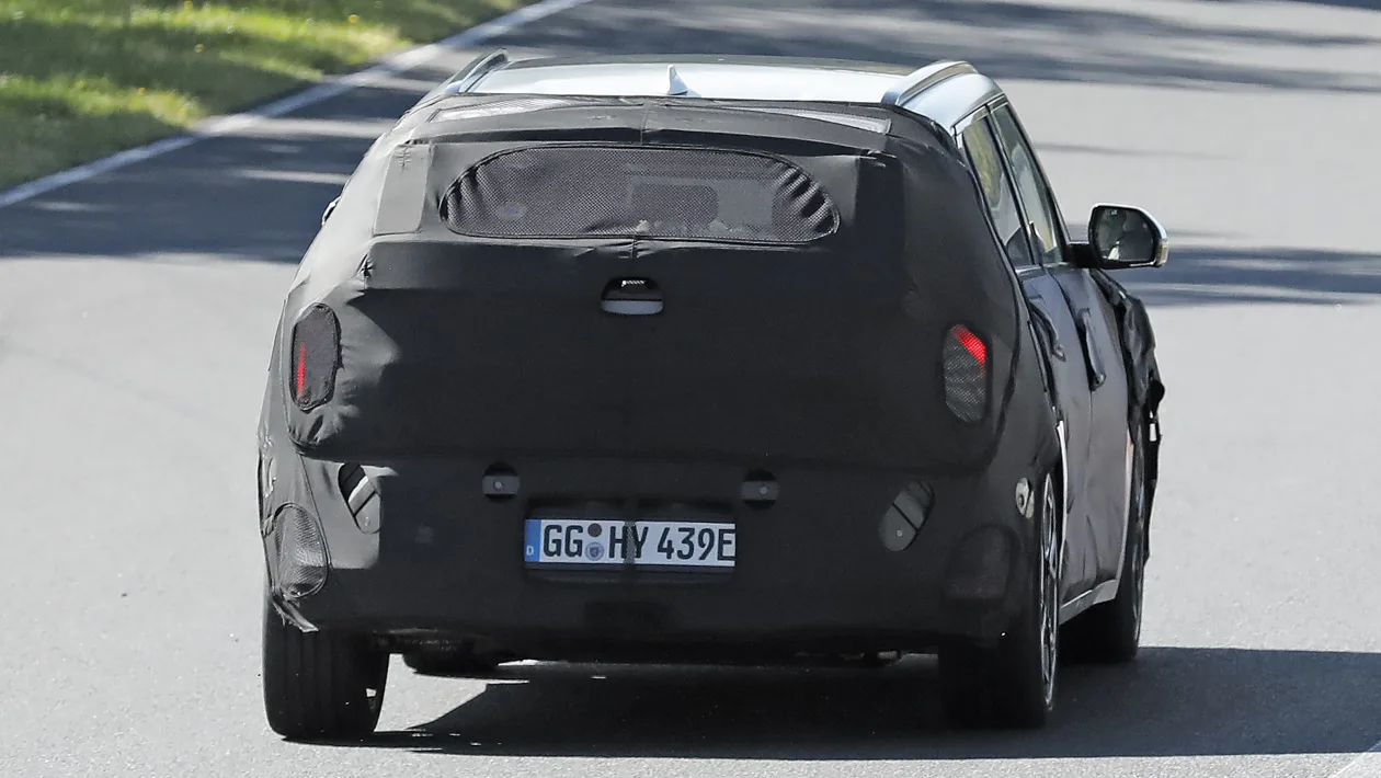 Kia EV3 Kia EV3 GT spied testing on Nurburgring Kia EV3 GT - rear end_ugte2q