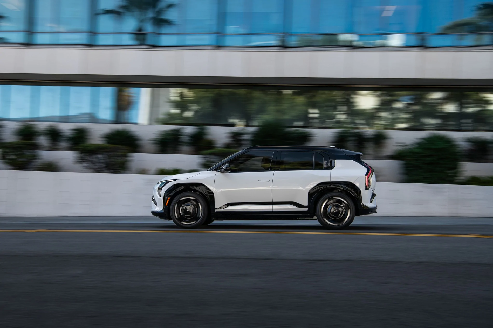 Kia EV3 2027 Kia EV3 unveiled & announced for US market! 2027 Kia EV GT-Line for US 3