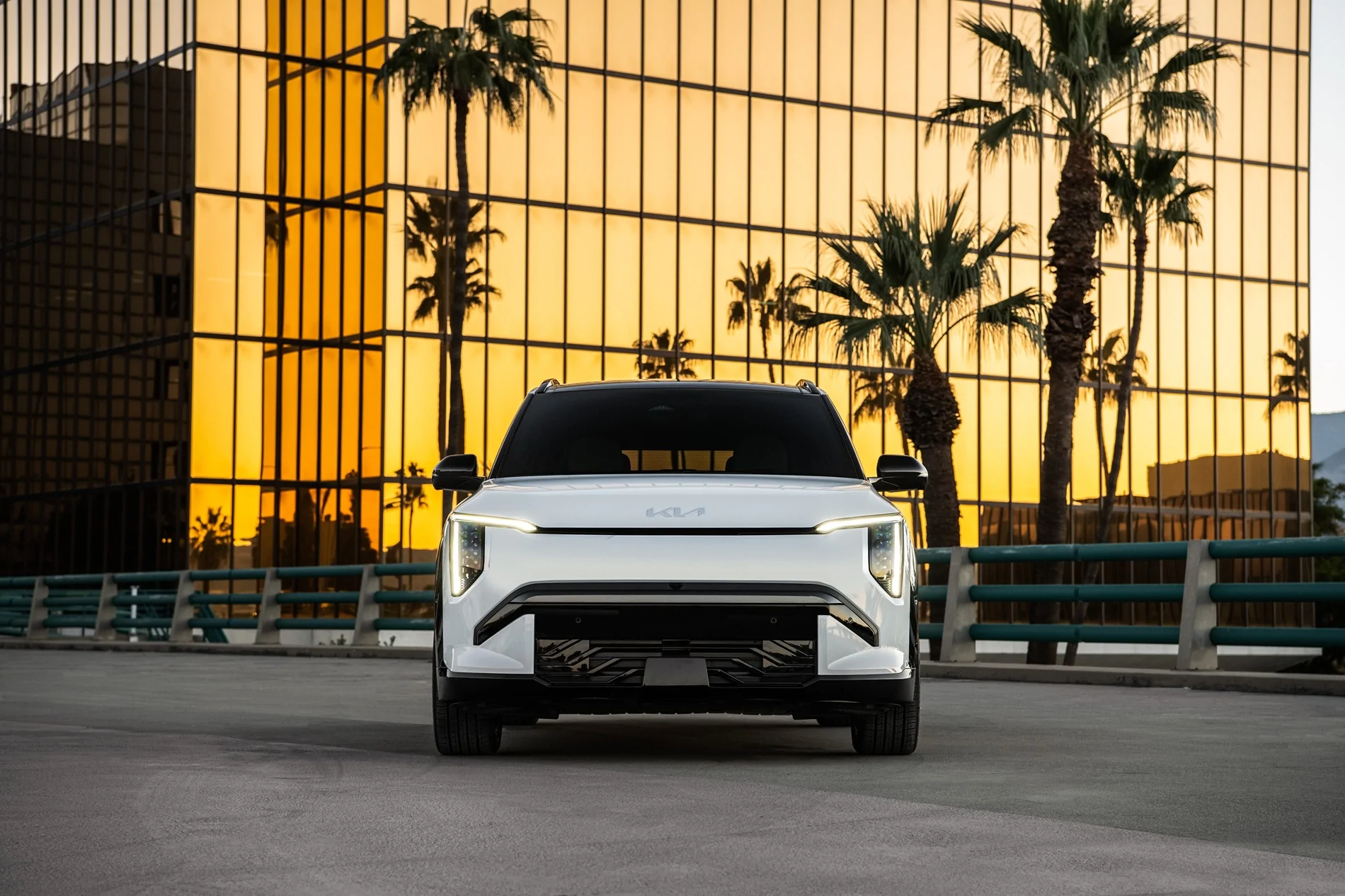 Kia EV3 2027 Kia EV3 unveiled & announced for US market! 2027 Kia EV GT-Line for US 1